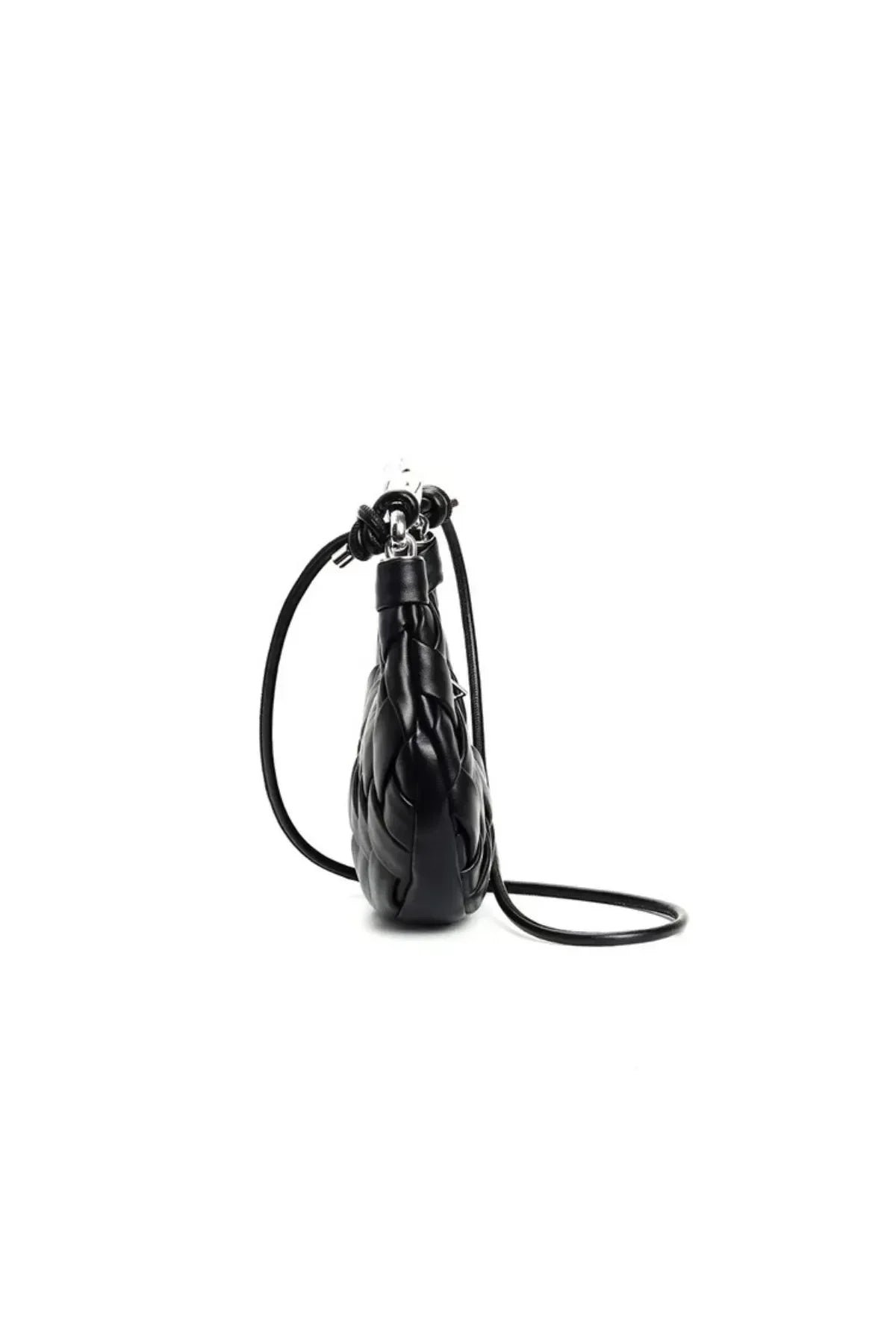 Geflochtene Tasche mit Metallgriff – Premium Statement Bag