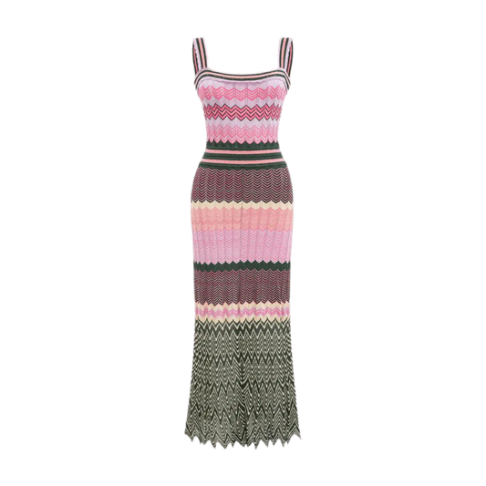 ZigZag Muse Knit Dress – Sunset Vibes, farbenfrohes Zickzack-Muster in Pink und Sunset-Farben für fröhliche Sommerlooks.
